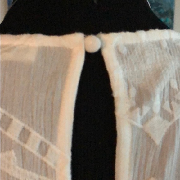 Patterned White Romper - Picture 6 of 8